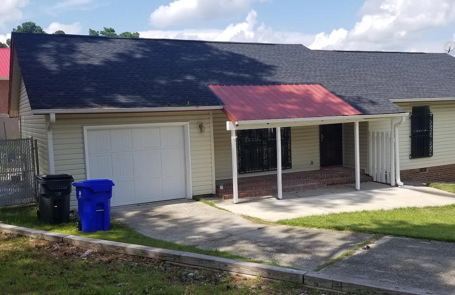 3 bed, 1130 sqft, $1,450 — Photo 3