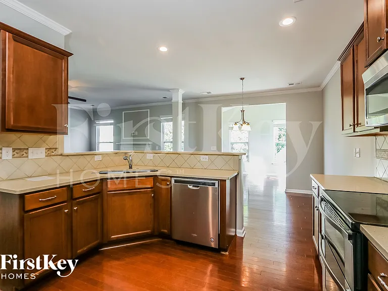 1023 Potomac Rd — Photo 5