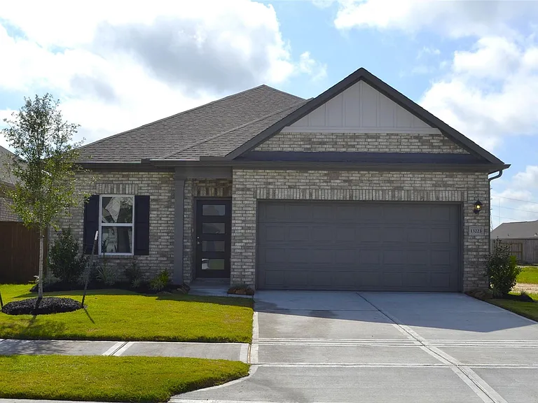 13223 Hayden Peak Dr — Photo 1