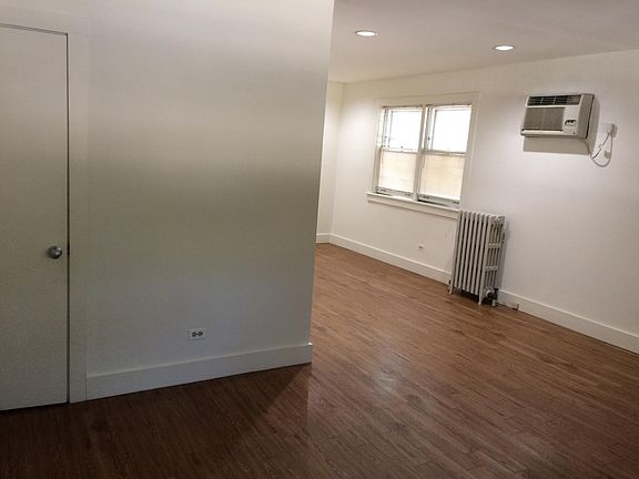 2nd image of 2231 N Oakley Ave #2