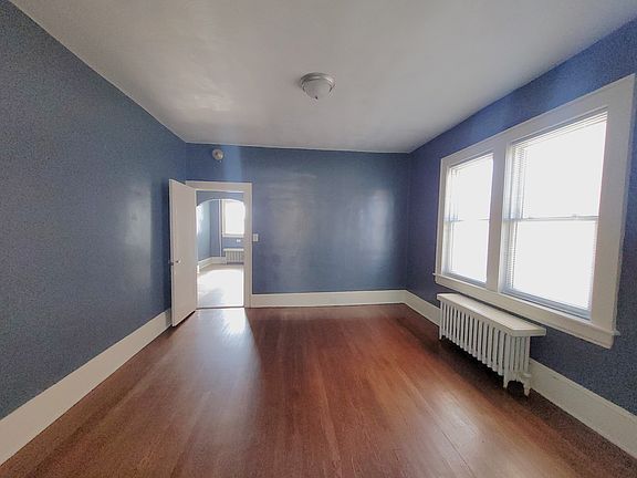 5th image of 2112 Memorial Ave SW