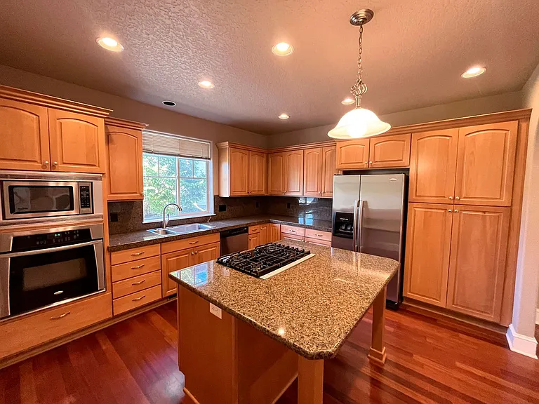 13597 SW King Lear Way — Photo 6