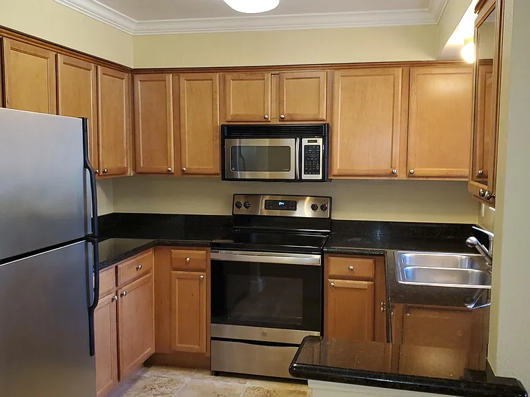 182 Eastridge Dr — Photo 4