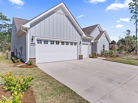 3rd image of 731 Craddock Drive