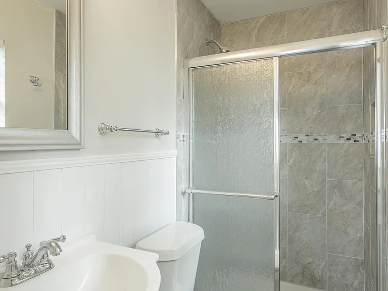 1403 Clearpoint Dr — Photo 51