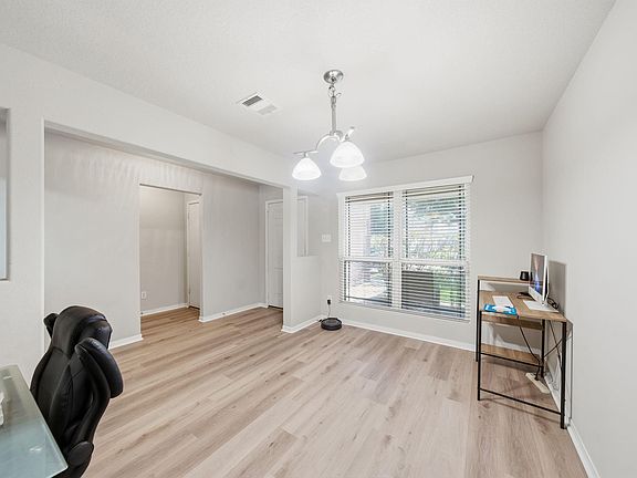 4th image of 5019 Ivy Fair Way