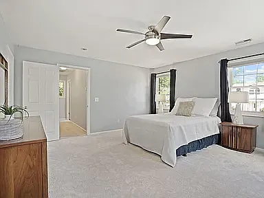 2918 Monroe Pl — Photo 32