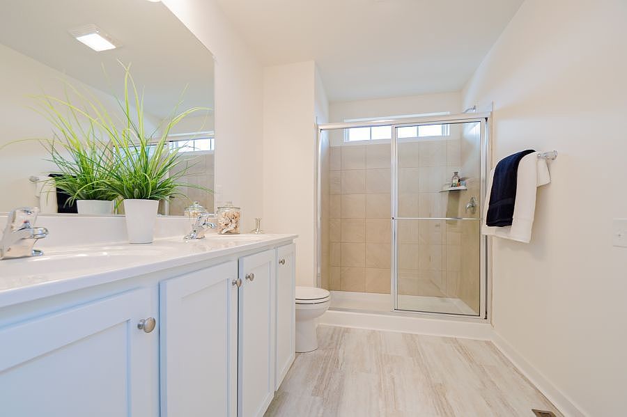 2nd image of 1518 Paige Pl