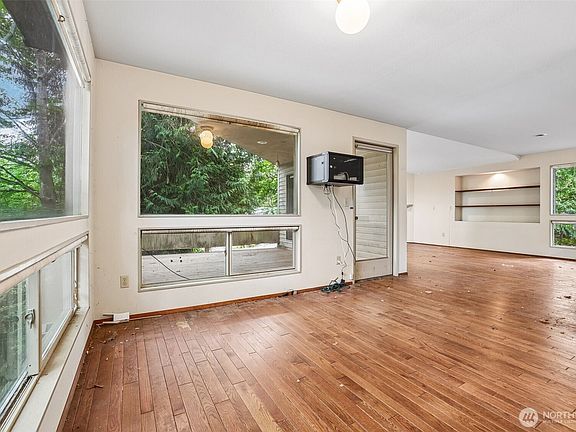5th image of 1722 NE 97th Street