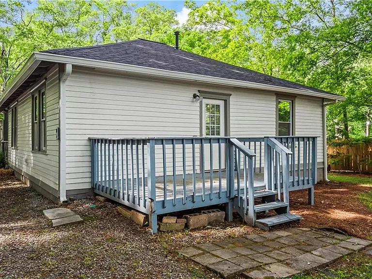 285 Henry St SE — Photo 21