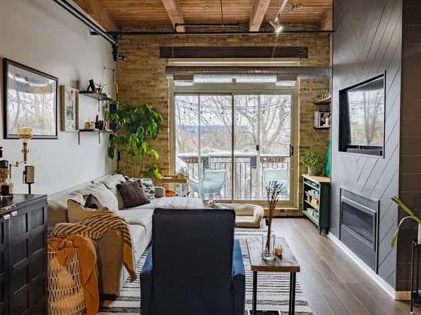 1740 N Maplewood Ave, Chicago, IL