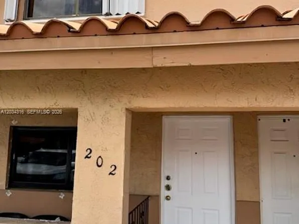 7800 W 29th Way APT 202, Hialeah, FL 33018