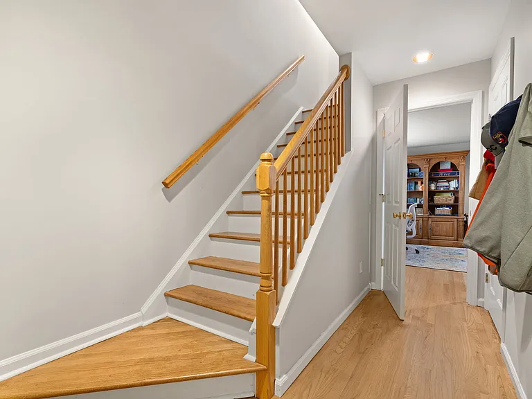 180 Turn Of River Rd #11D — Photo 20