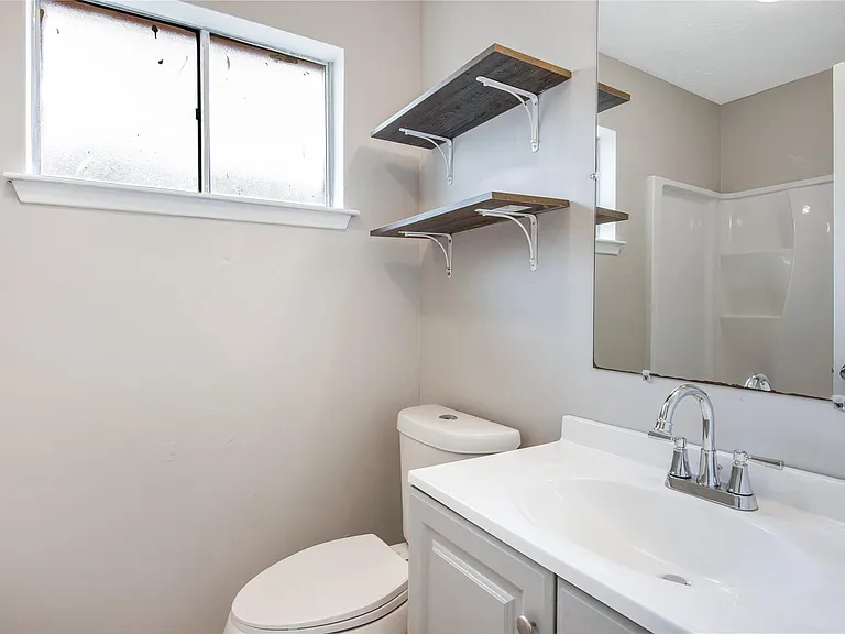 11710 Old Telegraph Rd — Photo 15