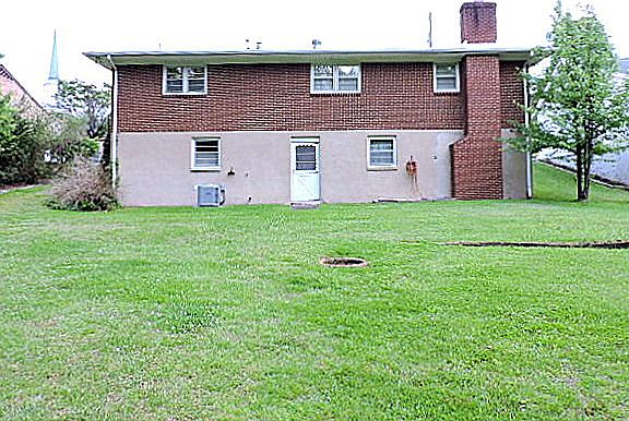 4th image of 133 Murphy Cir