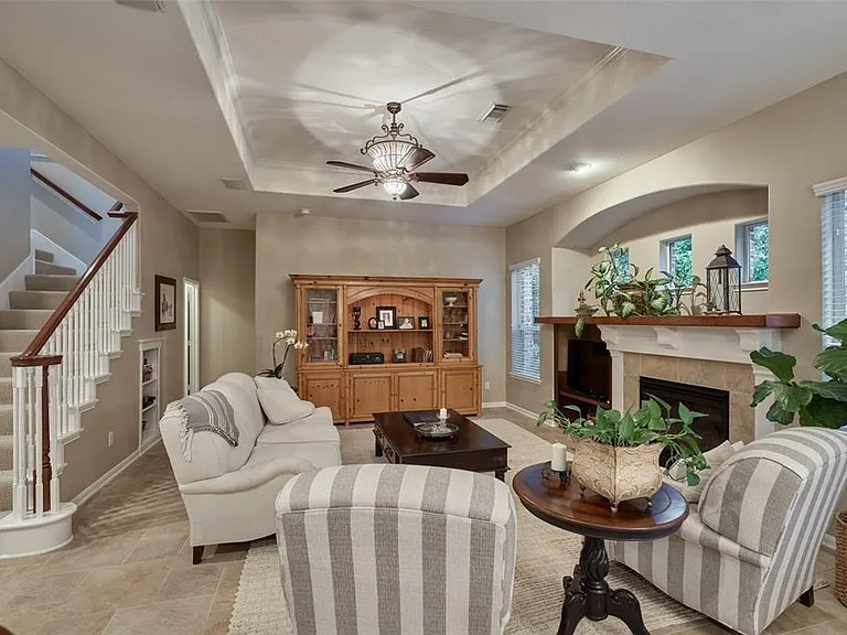 43 S Longsford Cir — Photo 13