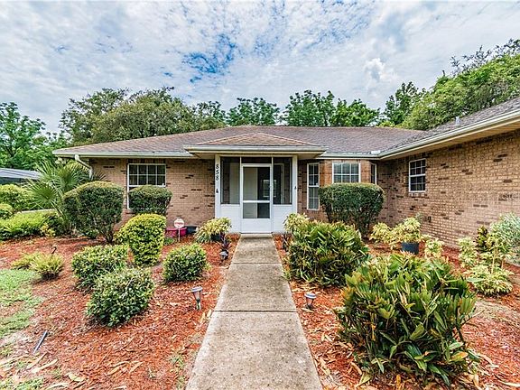 5th image of 858 Redwood Way