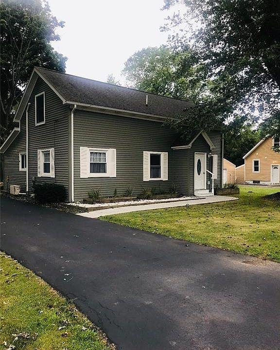 1st image of 17 Wright Park Dr