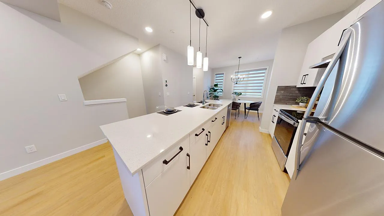 2035 Chalmers Way Southwest Edmonton — Photo 3