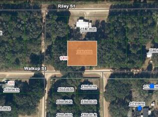 116 Walkup St #16, Interlachen, FL 32148