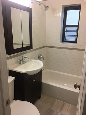 Rented by Newcastle Realty Services | media 20