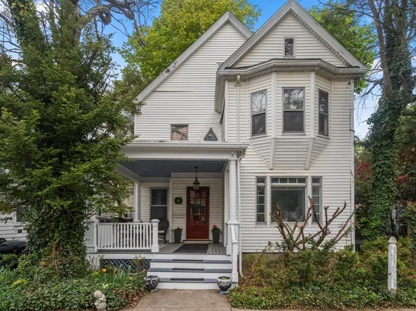 4 Atherstone St, Dorchester, MA 02124