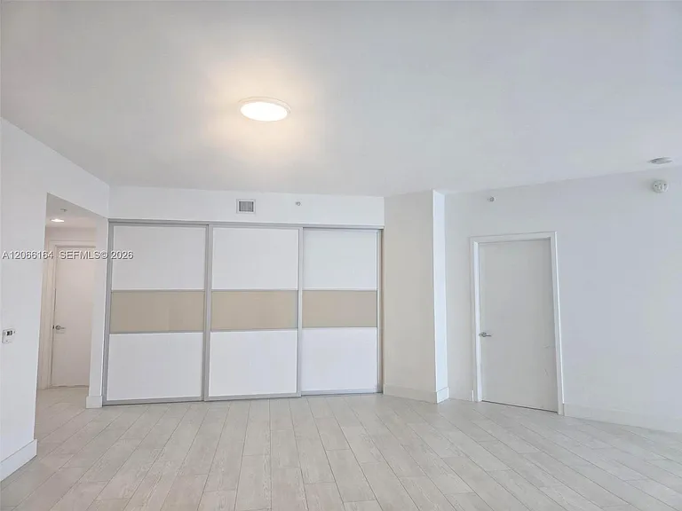 17301 Biscayne Blvd #1004 — Photo 9