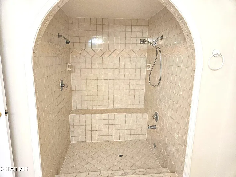 7700 Dianjou Dr — Photo 12