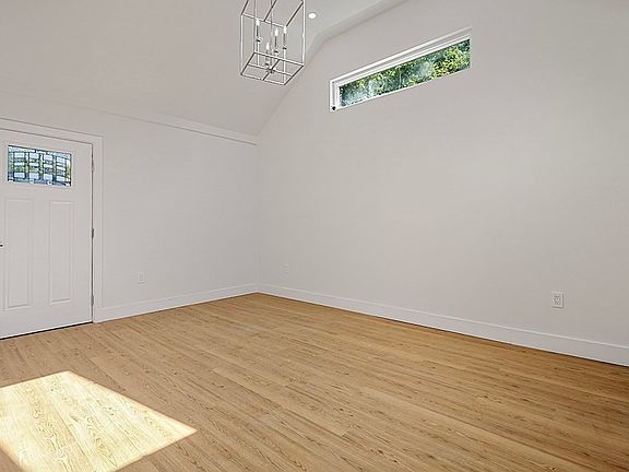 2nd image of 99 North St #3