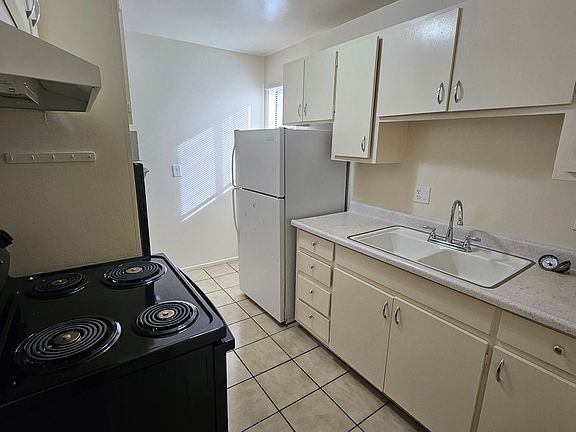 5th image of 5410 Phoenix Ave NE APT 7