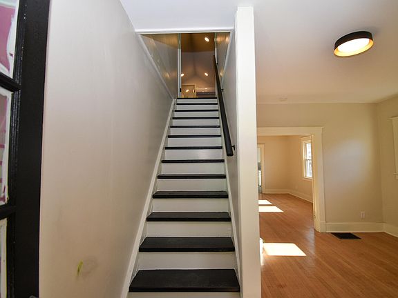 4th image of 416 Chestnut St