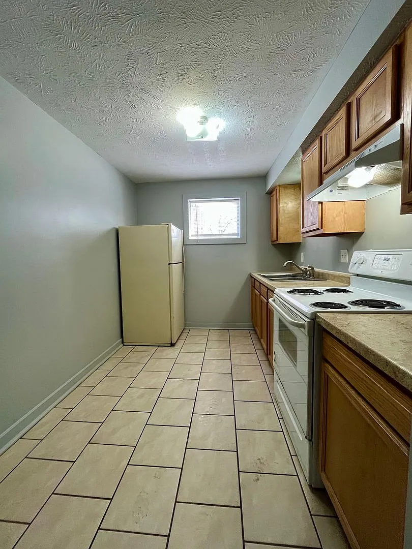 Redman Avenue 4602 - 4608 — Photo 4