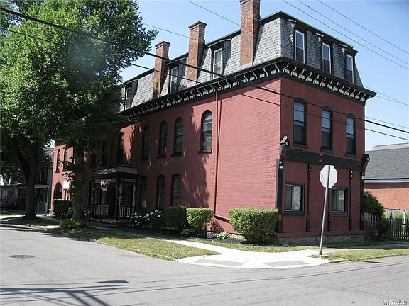 2nd image of 239 Ludington St