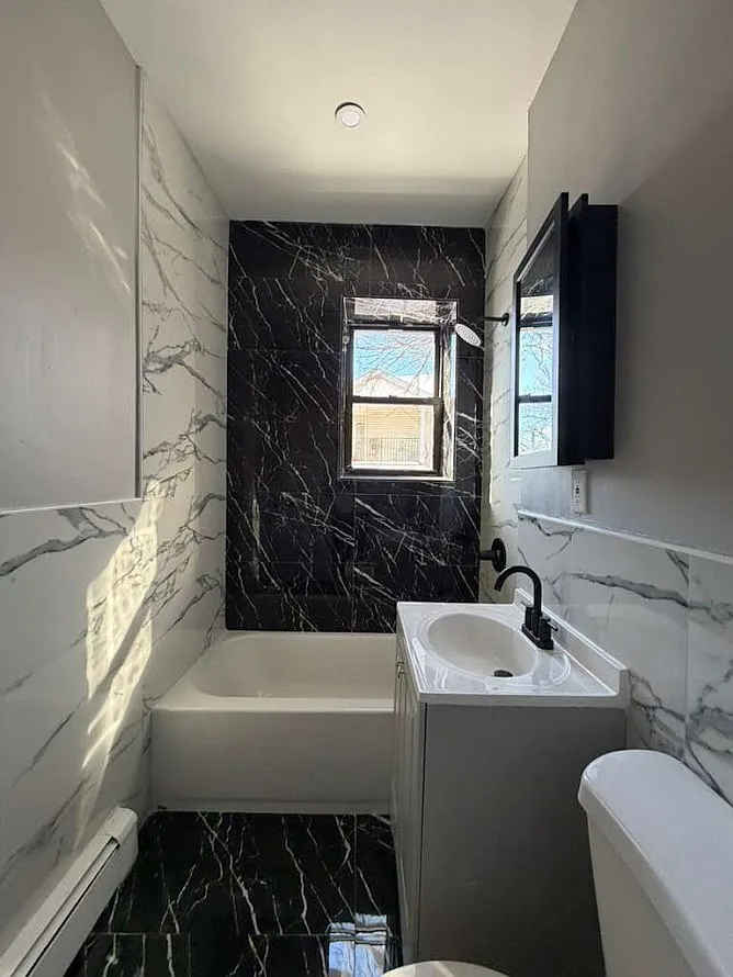 Building Photo - 296 Renner Ave #6