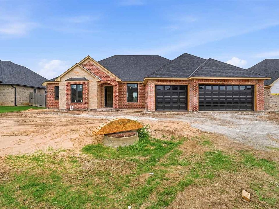 1st image of 2413 NE Falcon Ln