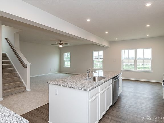 3rd image of 216 Chapel Ct
