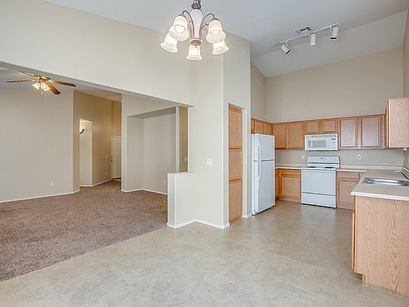 4th image of 1656 N Serina