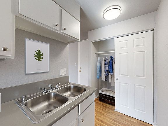 3rd image of 11600 E 16th Ave APT 4