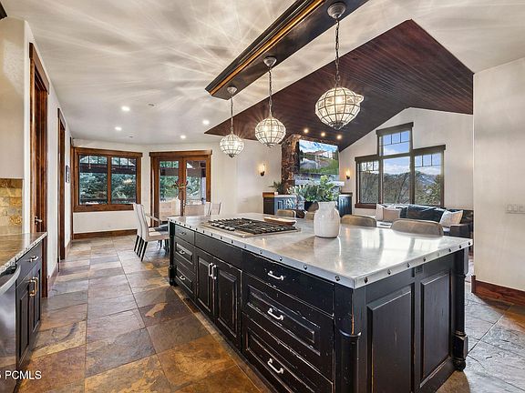 2nd image of 2042 Paddington Dr