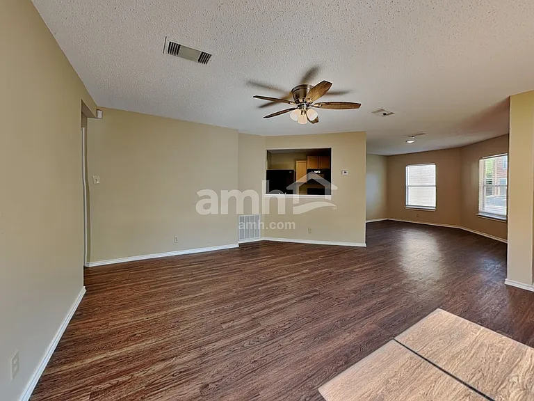 9254 Village Brown — Photo 6