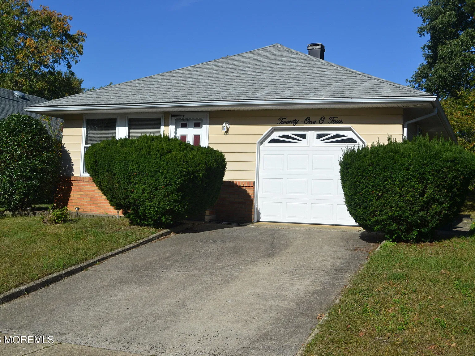 2 bed, 1092 sqft, $2,350 — Photo 2