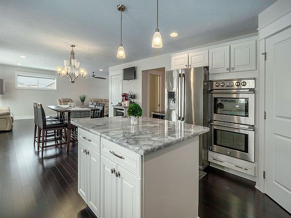 5th image of 3675 Hickoryrow Ct