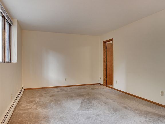 4th image of 340 Marshall Ave APT 5