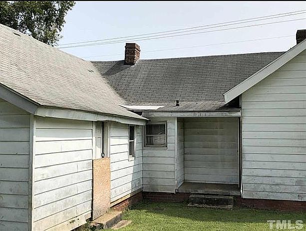 2nd image of 1510 N Main St