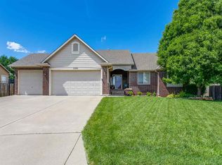 2206 E Myrtlewood Ct, Derby, KS 67037