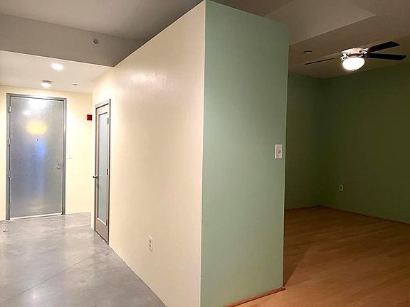 3rd image of 1315 Washington St #410