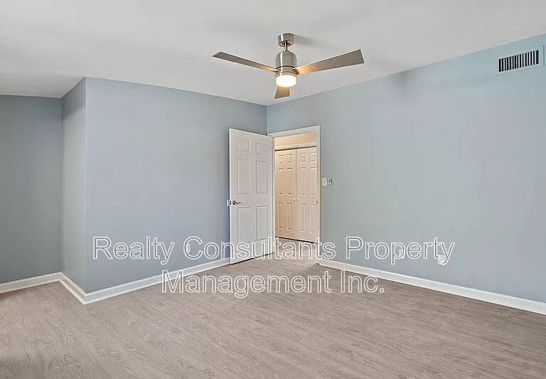604 E Iredell Ave #2 — Photo 17