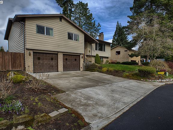 2nd image of 736 SE 21st Ct