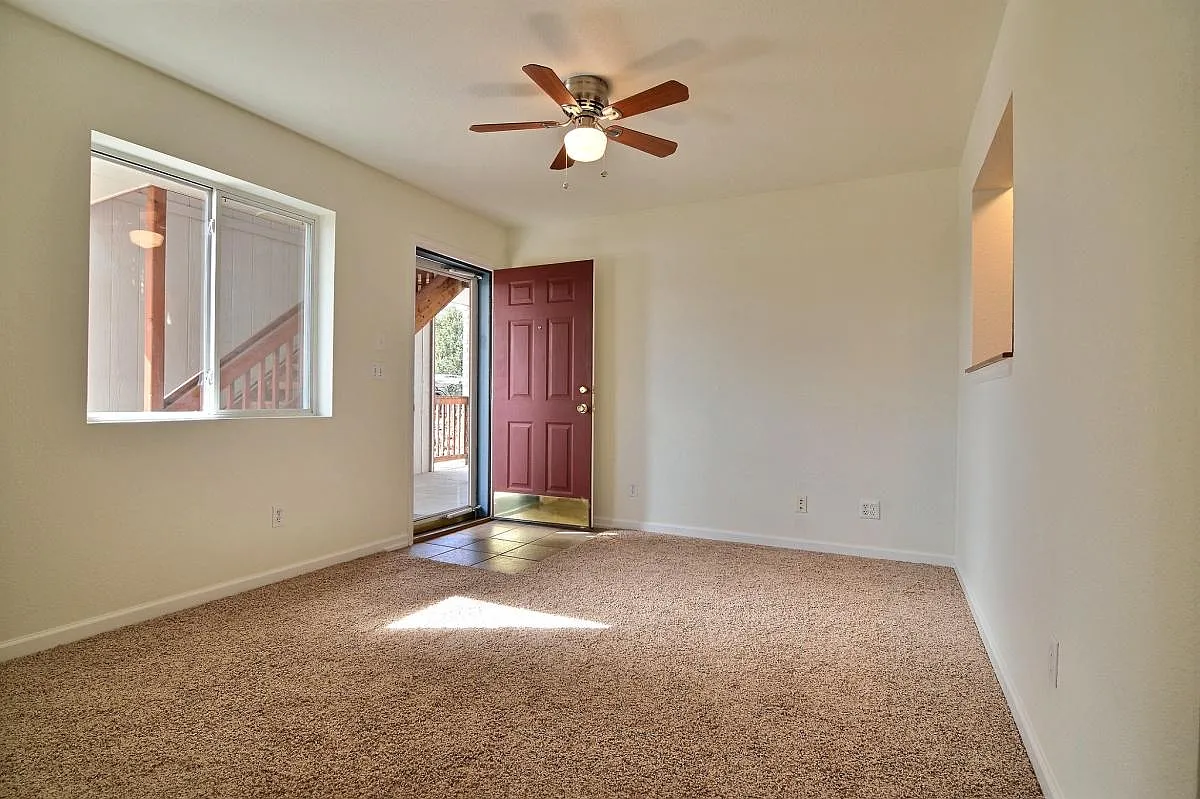 3210 W County Road — Photo 3