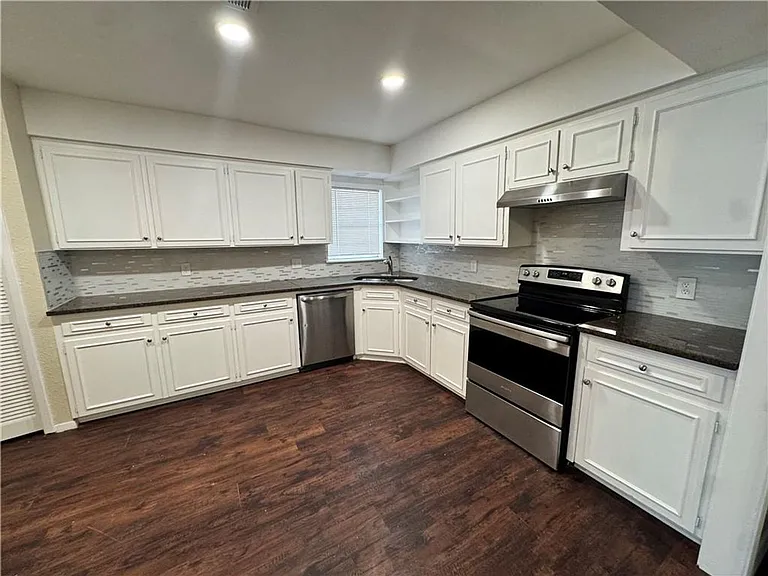 4609 Cornett Dr — Photo 18